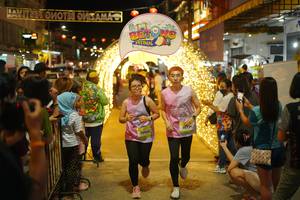 BIB: 50062
                            <button type="button" onclick="openModal(21831711)" class="btn btn-primary btn-sm float-right btn-popup" data-toggle="modal" data-target=".modal-high-quality">
                        <i class="fas fa-shopping-cart"></i> Add to Cart
                    </button>
                                            <button type="button" onclick="isThisMe(21831711, true)" class="btn btn-success btn-sm float-right btn-popup btn-isme hidden" data-toggle="tooltip" data-placement="bottom" title="นี่คือรูปของคุณใช่ไหม คลิกที่นี่เพื่อเอาเข้าอัลบั้ม">
                        <i class="fas fa-plus"></i> Add to album
                    </button>
                    <button type="button" onclick="isThisMe(21831711, false)" class="btn btn-warning btn-sm float-right btn-popup btn-isnotme hidden">
                        <i class="fas fa-ban"></i> Remove from album
                    </button>